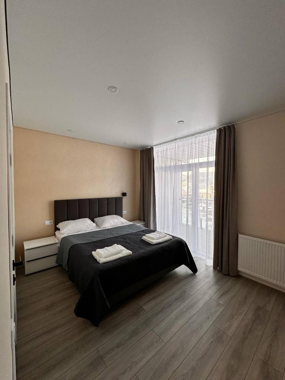 Park House Daire Palyanytsya Dış mekan fotoğraf